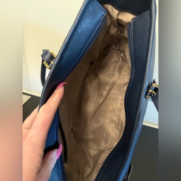 Michael Kors Navy Blue Tote Bag - Picture 11 of 13